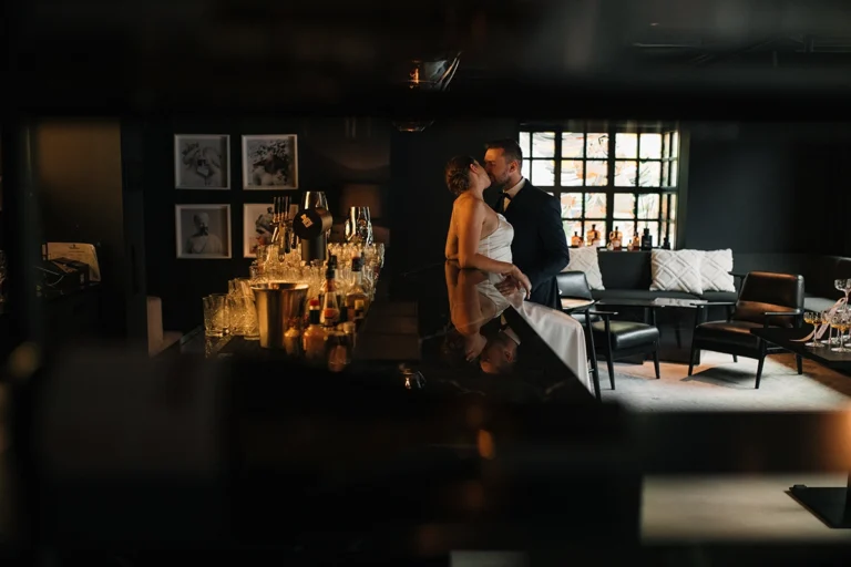 Luxe Noar – Moderne Hochzeitsinspiration voller Eleganz & tiefen Emotionen